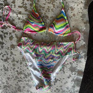 🌈 SHEIN Rainbow Wavy Bikini Set – Size XL 🌈